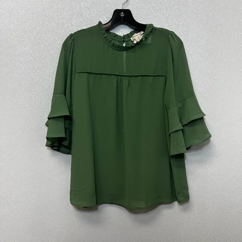 Top Short Sleeve By Monteau In Olive, Size: L