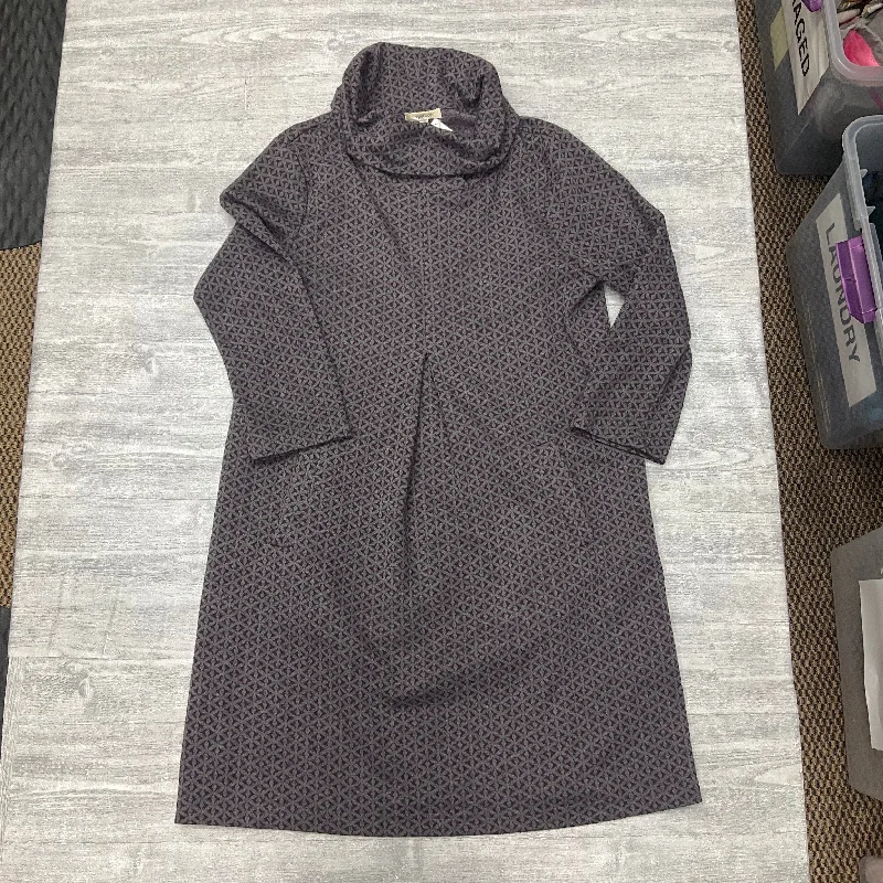 Dress Casual Short By Tyler Boe In Grey & Purple, Size: M