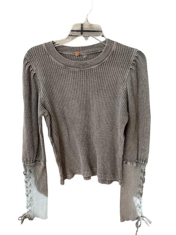 Top Long Sleeve By Free People In Grey, Size: M