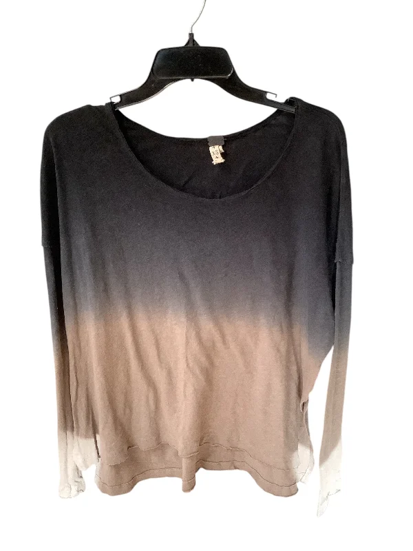 Top Long Sleeve By We The Free In Grey, Size: Xs