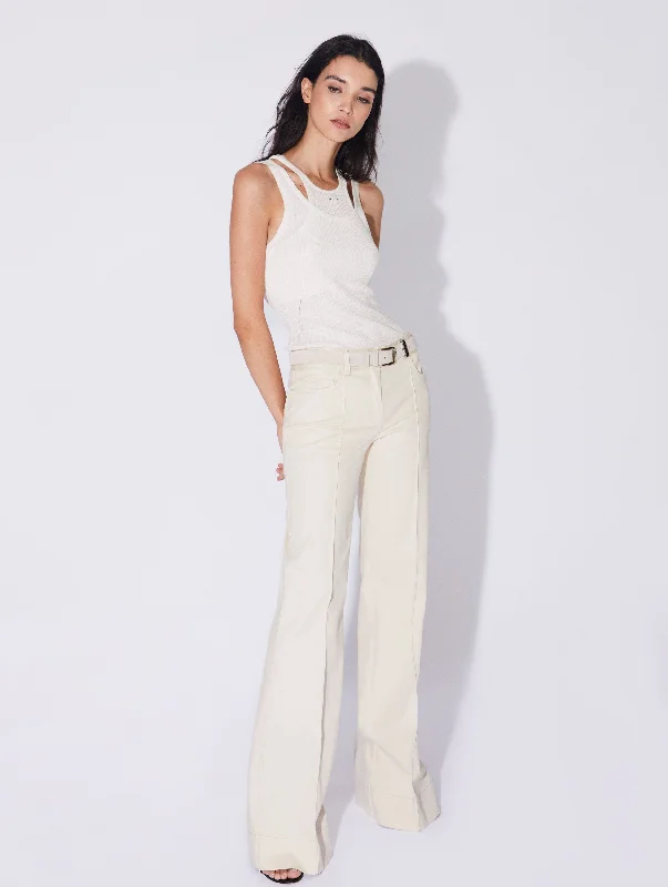 Pantalon coupe flare en denim lavé crème